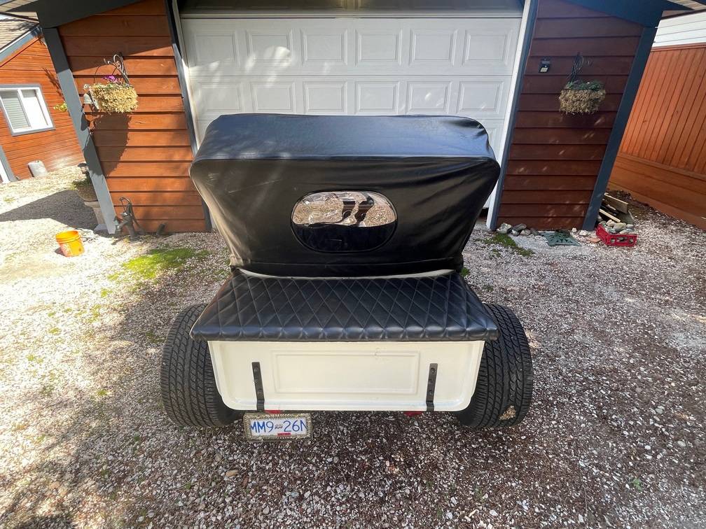 Ford-Model-t-bucket-1923-white-3