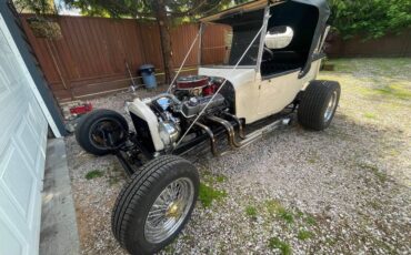 Ford-Model-t-bucket-1923-white