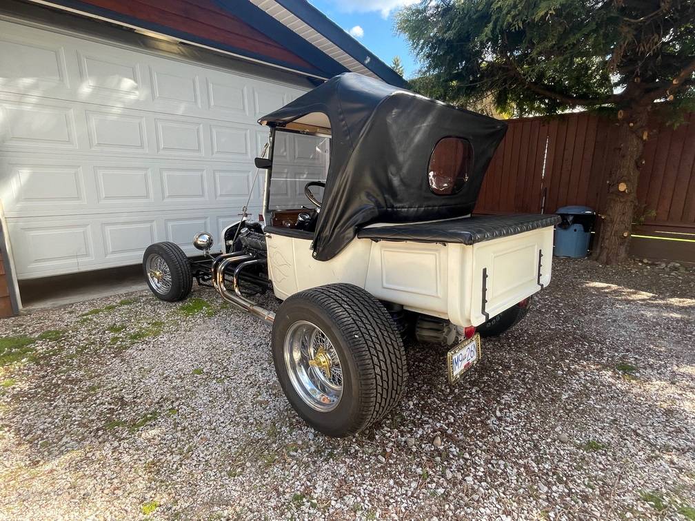 Ford-Model-t-bucket-1923-white-4