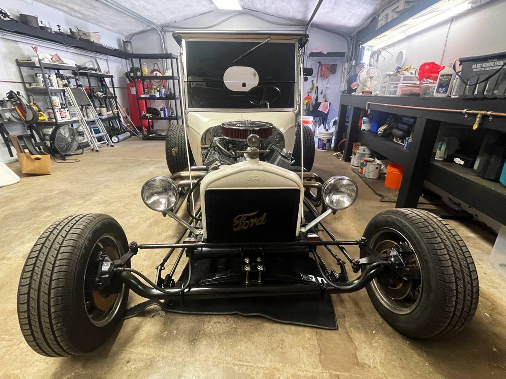 Ford-Model-t-bucket-1923-white-9