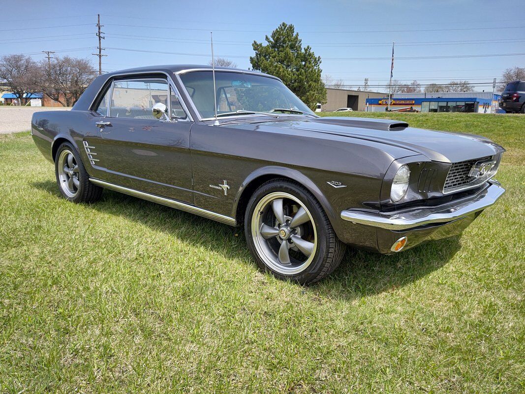 Ford Mustang 1965 --