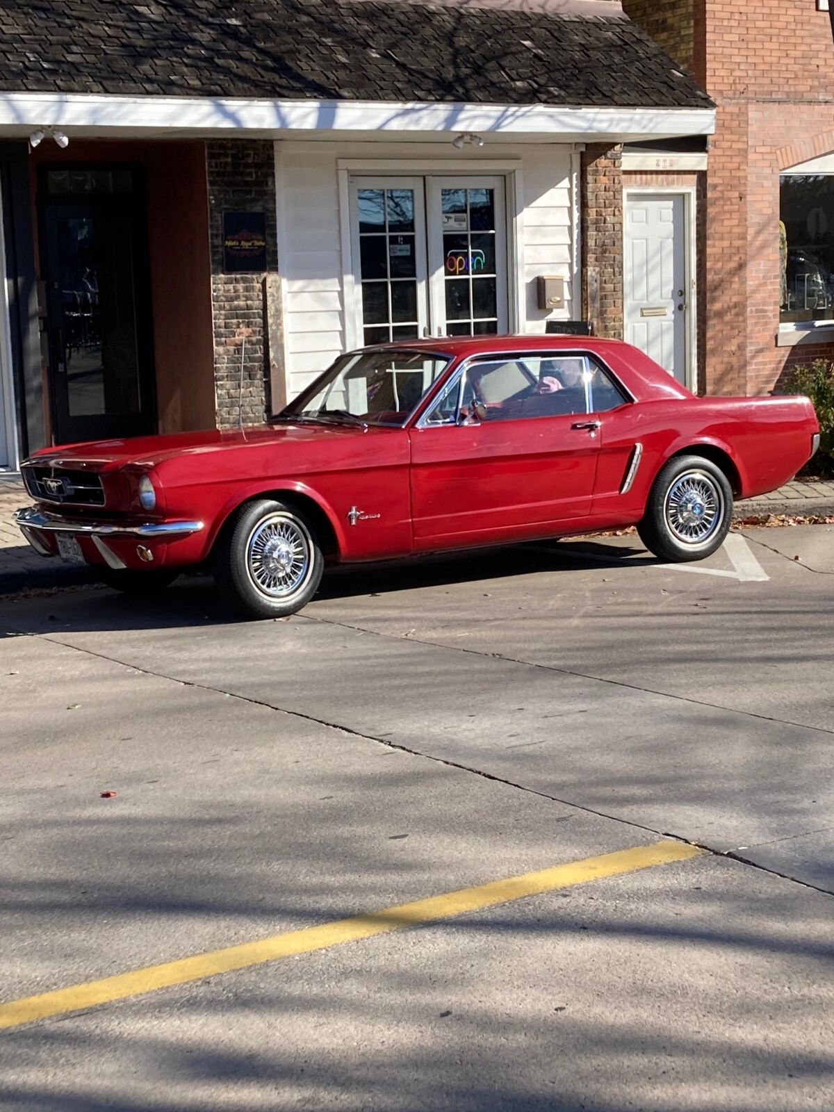 Ford-Mustang-1965-Coupe-1