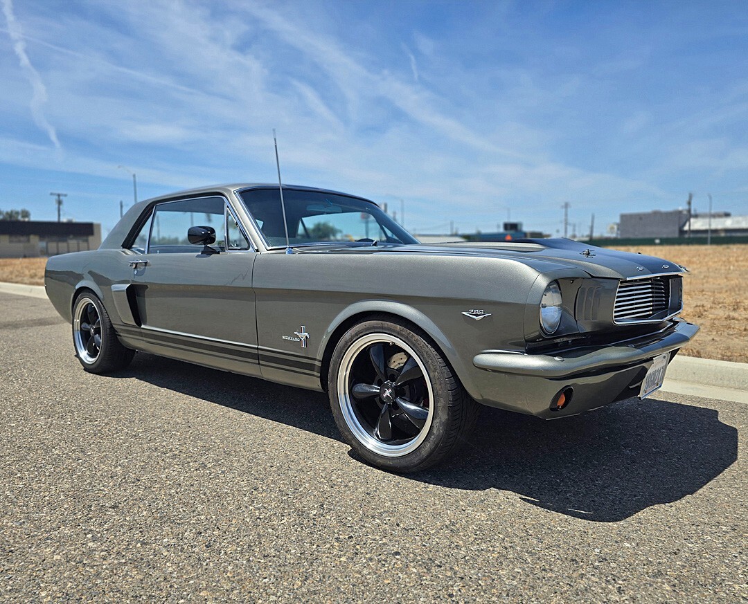 Ford-Mustang-1965-Coupe-1