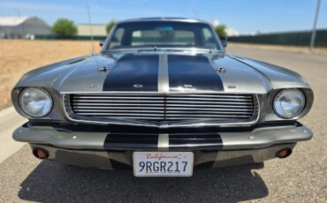 Ford-Mustang-1965-Coupe-12
