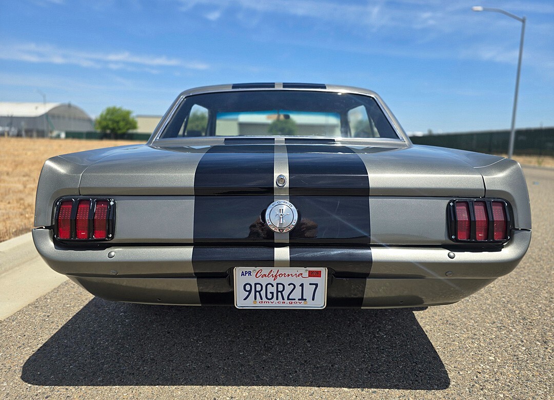 Ford-Mustang-1965-Coupe-13