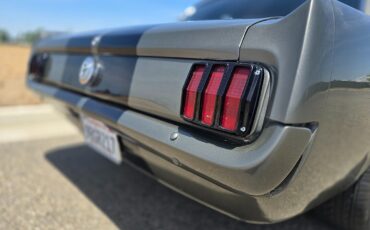 Ford-Mustang-1965-Coupe-15