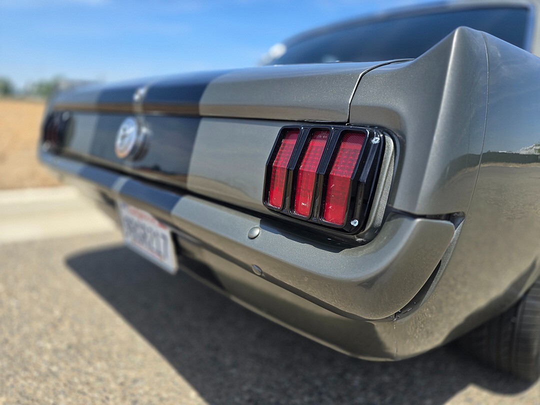 Ford-Mustang-1965-Coupe-15