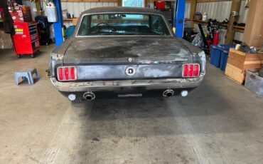 Ford-Mustang-1965-Coupe-2