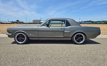 Ford-Mustang-1965-Coupe-2