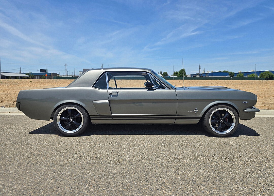 Ford-Mustang-1965-Coupe-3
