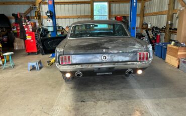 Ford-Mustang-1965-Coupe-30