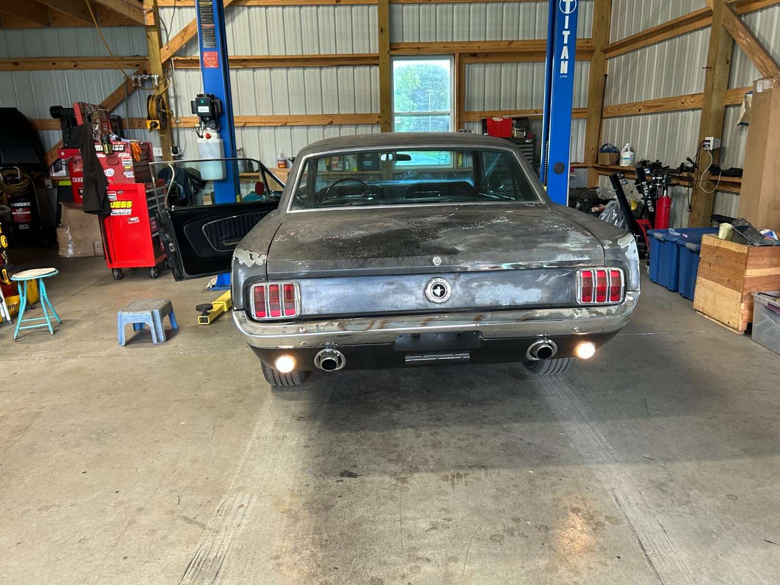 Ford-Mustang-1965-Coupe-30