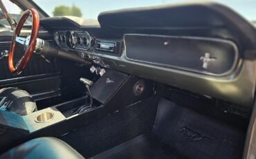 Ford-Mustang-1965-Coupe-32