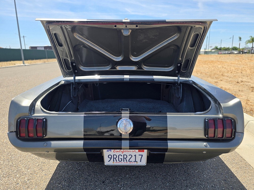 Ford-Mustang-1965-Coupe-35