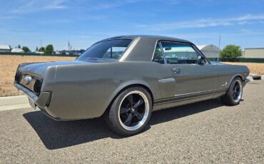 Ford-Mustang-1965-Coupe-4