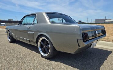 Ford-Mustang-1965-Coupe-5