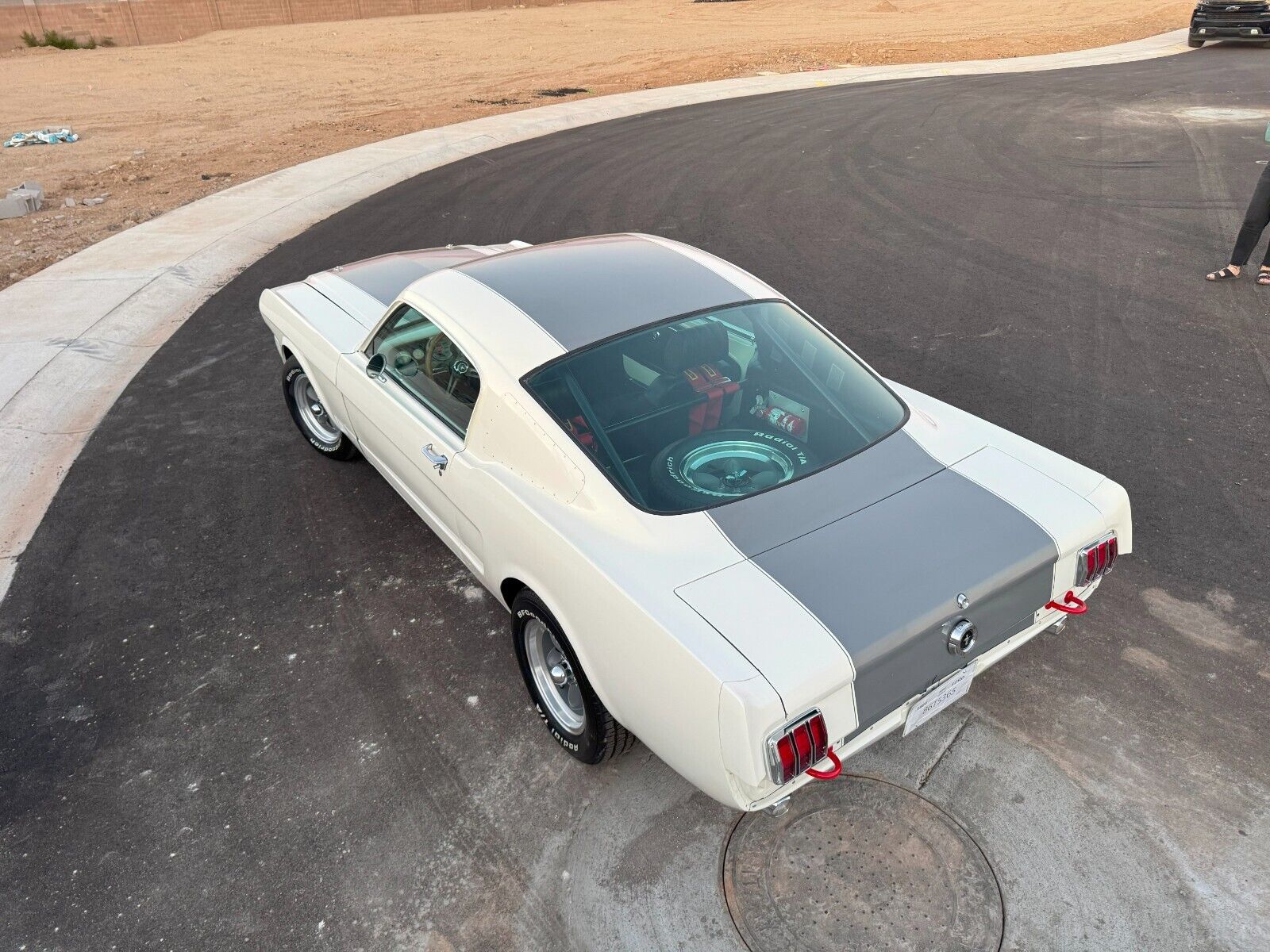 Ford-Mustang-1965-Fastback-11