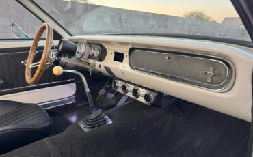 Ford-Mustang-1965-Fastback-13