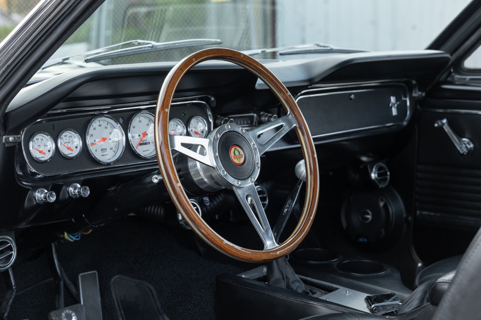 Ford-Mustang-1965-Fastback-16
