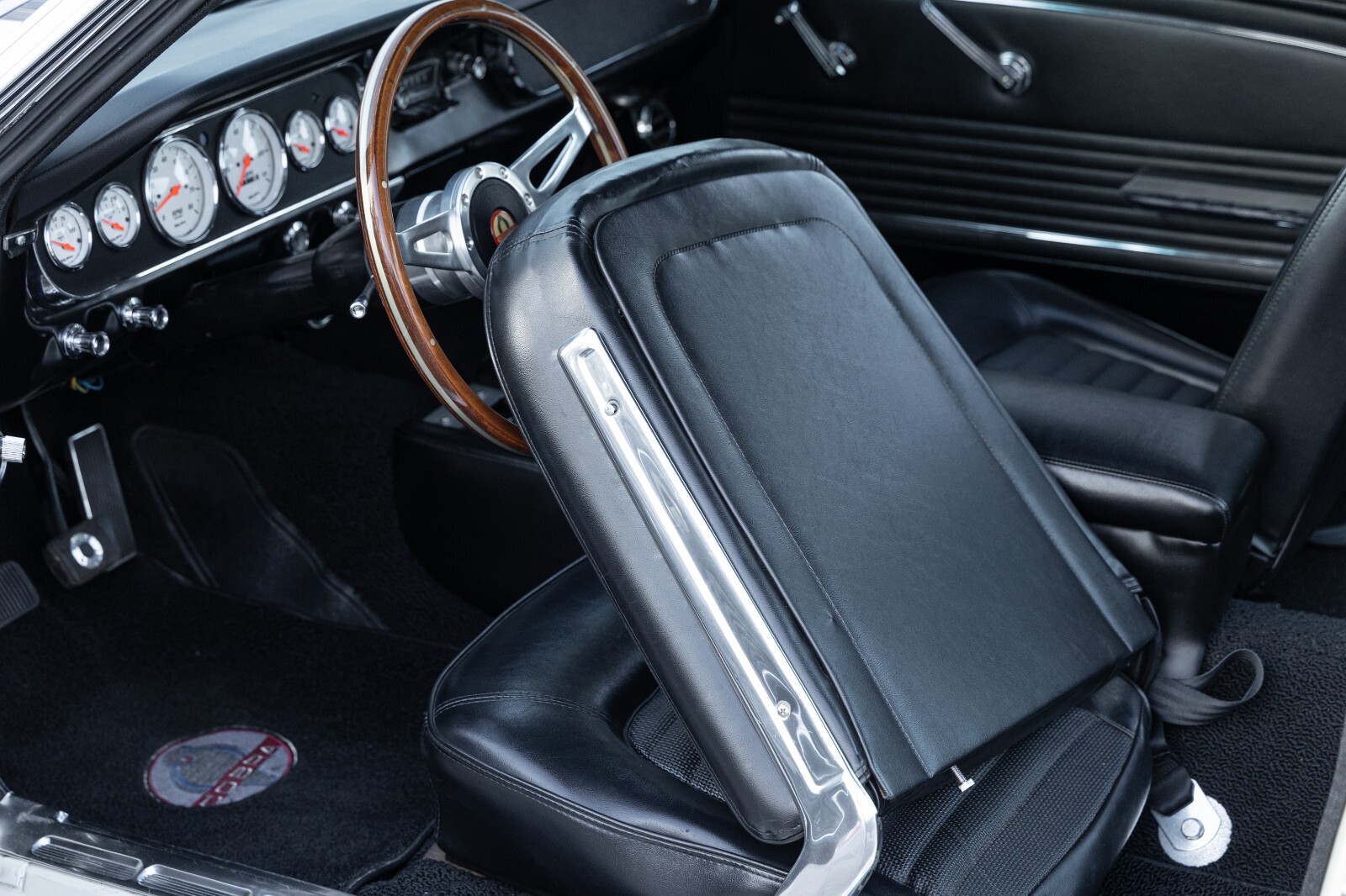 Ford-Mustang-1965-Fastback-20