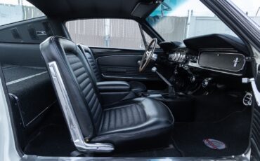 Ford-Mustang-1965-Fastback-27