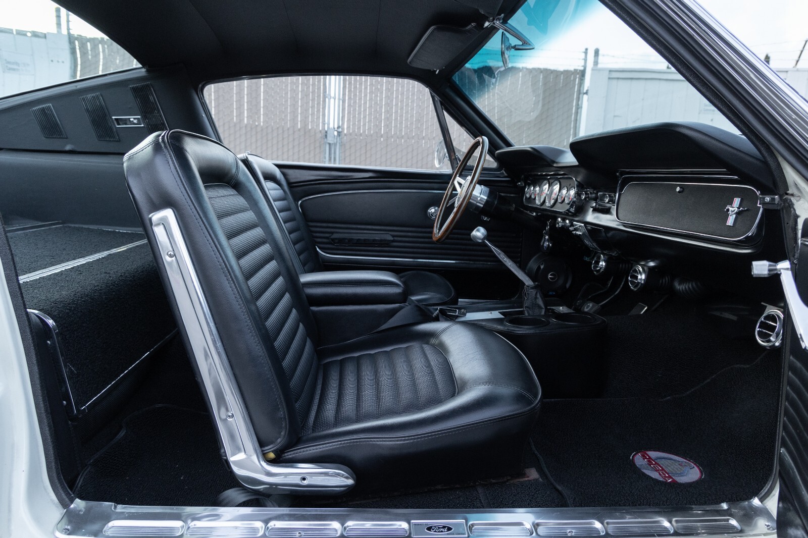 Ford-Mustang-1965-Fastback-27