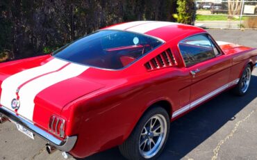 Ford-Mustang-1965-Fastback-3
