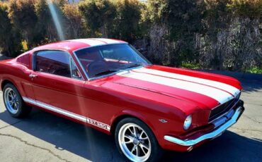 Ford-Mustang-1965-Fastback-5