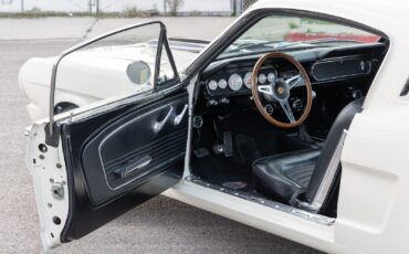 Ford-Mustang-1965-Fastback-8