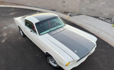 Ford-Mustang-1965-Fastback-8