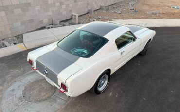 Ford-Mustang-1965-Fastback-9