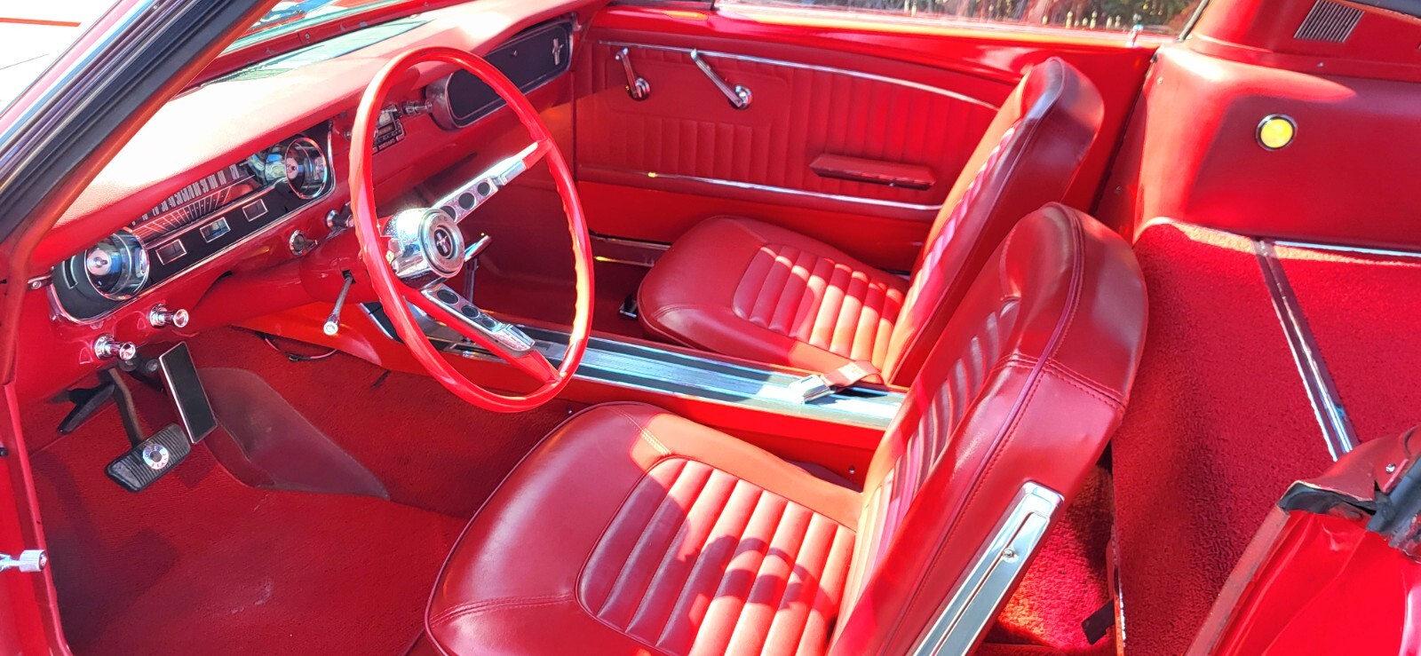 Ford-Mustang-1965-Fastback-9