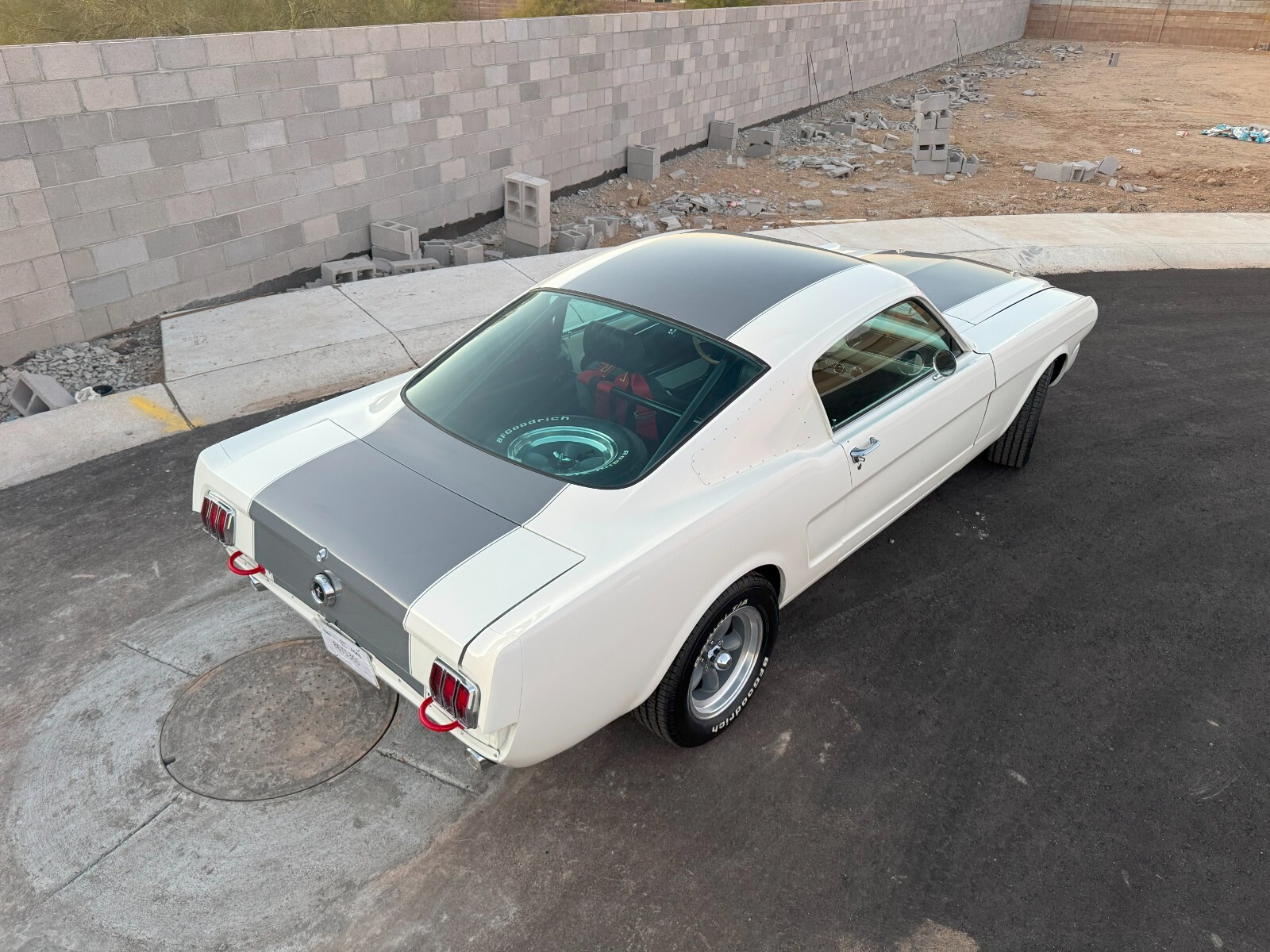 Ford-Mustang-1965-Fastback-9