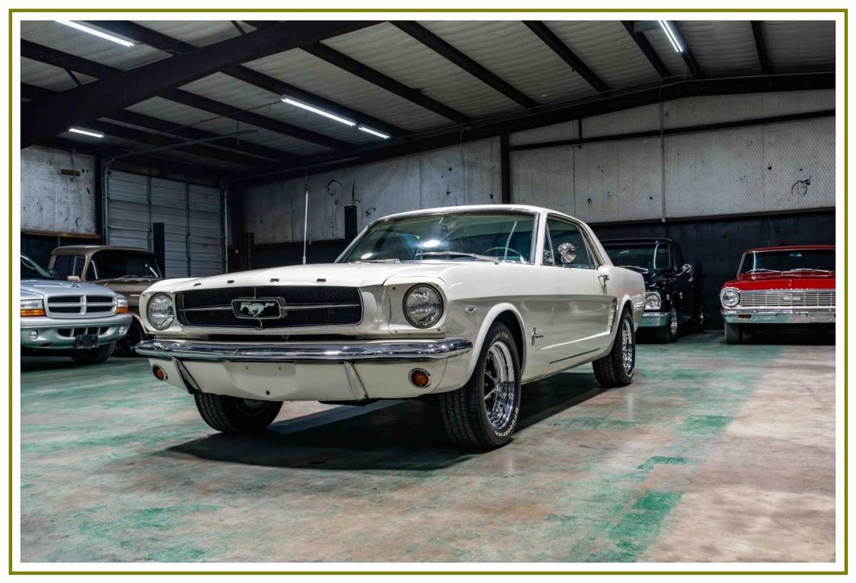 Ford-Mustang-1965-white-3