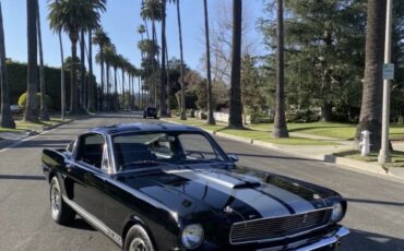 Ford-Mustang-1966-1