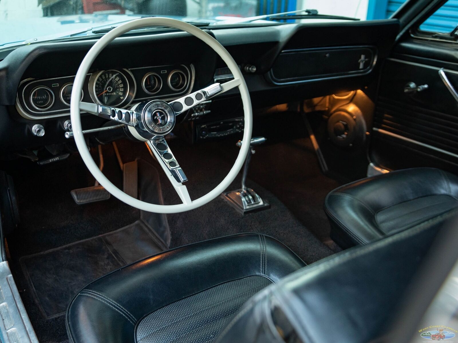 Ford-Mustang-1966-2-Door-Coupe-31