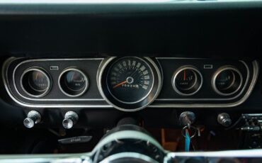Ford-Mustang-1966-2-Door-Coupe-34