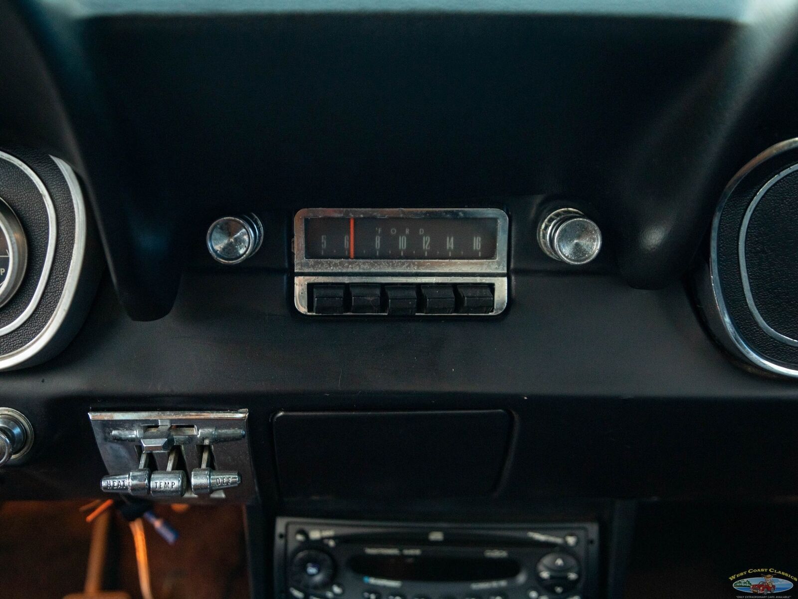 Ford-Mustang-1966-2-Door-Coupe-35