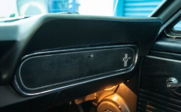 Ford-Mustang-1966-2-Door-Coupe-36