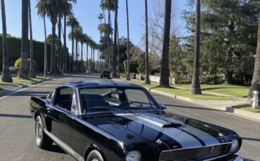 Ford-Mustang-1966-3