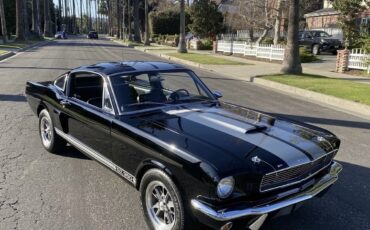 Ford-Mustang-1966-4