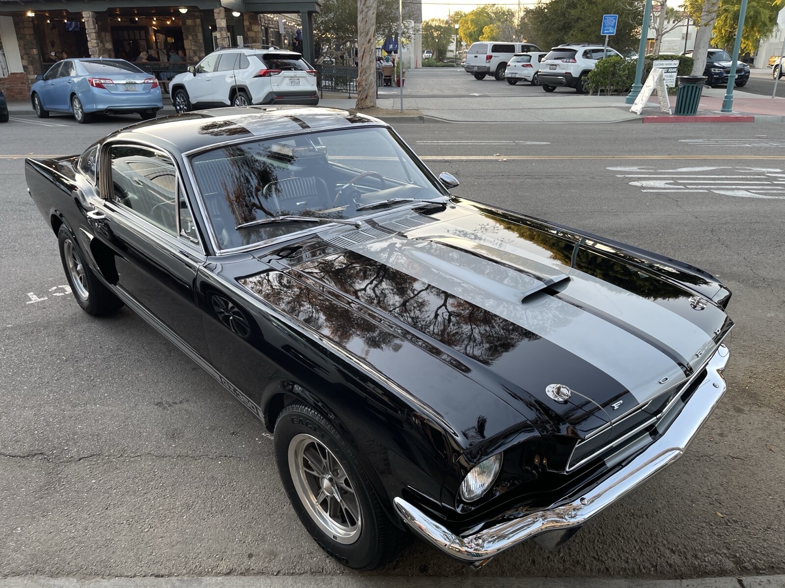 Ford-Mustang-1966-8
