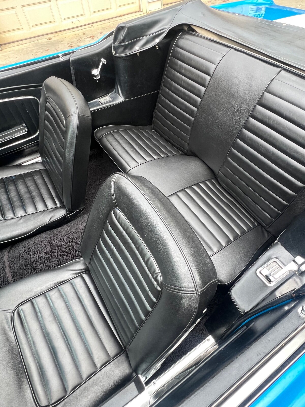 Ford-Mustang-1966-Convertible-10