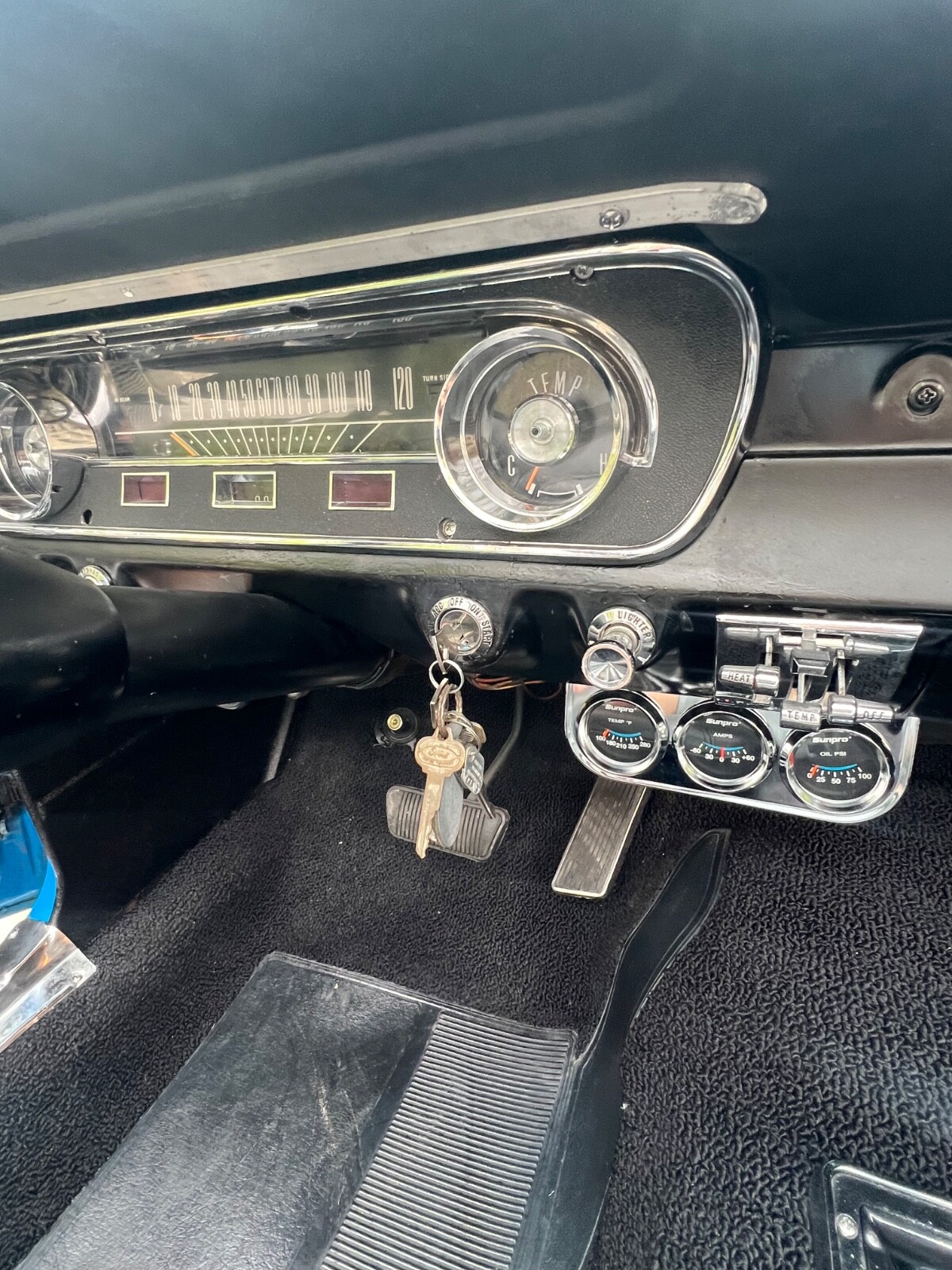 Ford-Mustang-1966-Convertible-11