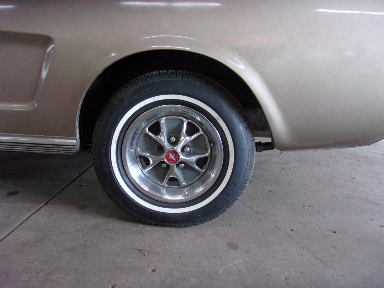 Ford-Mustang-1966-Convertible-4