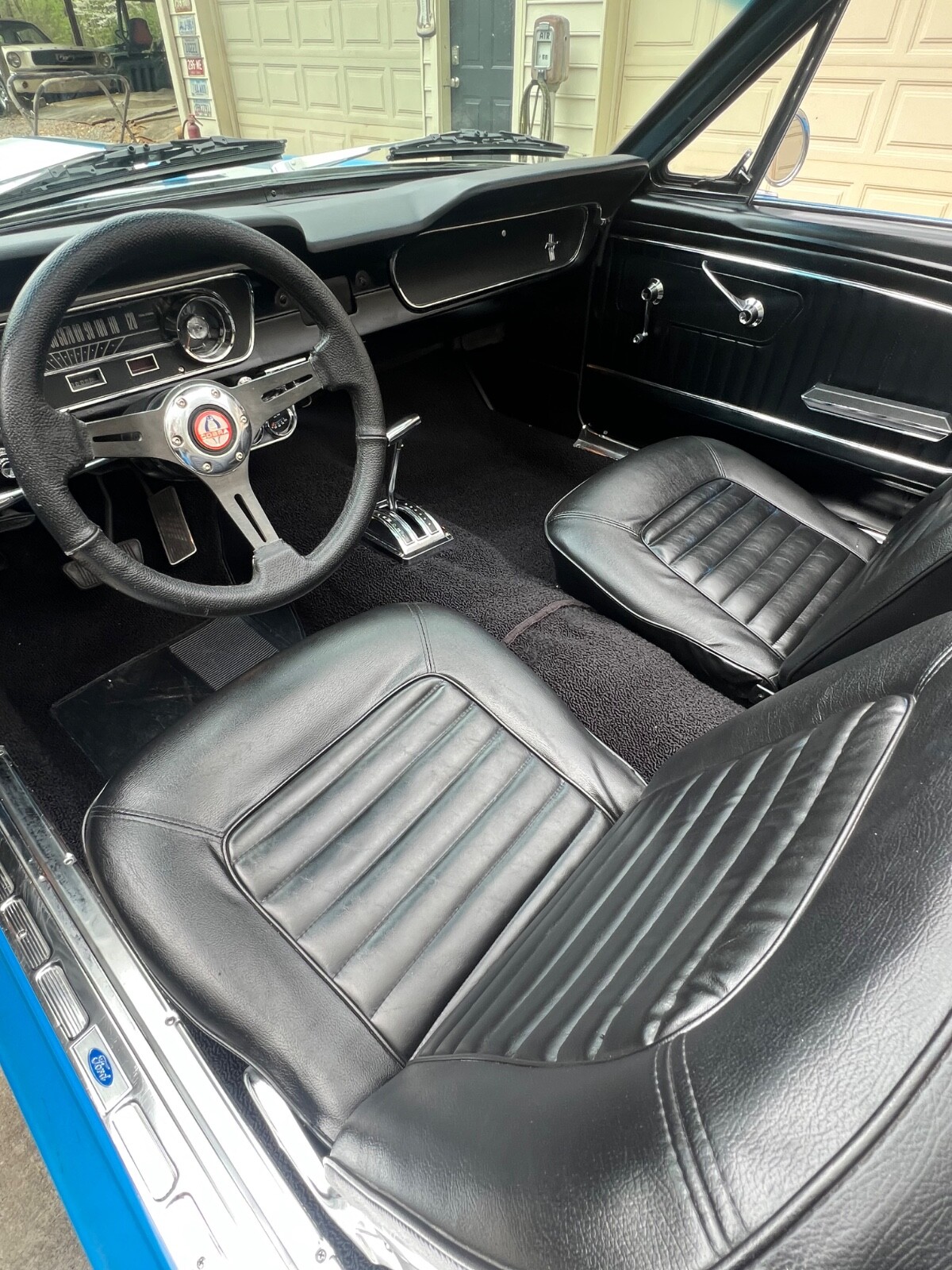 Ford-Mustang-1966-Convertible-9