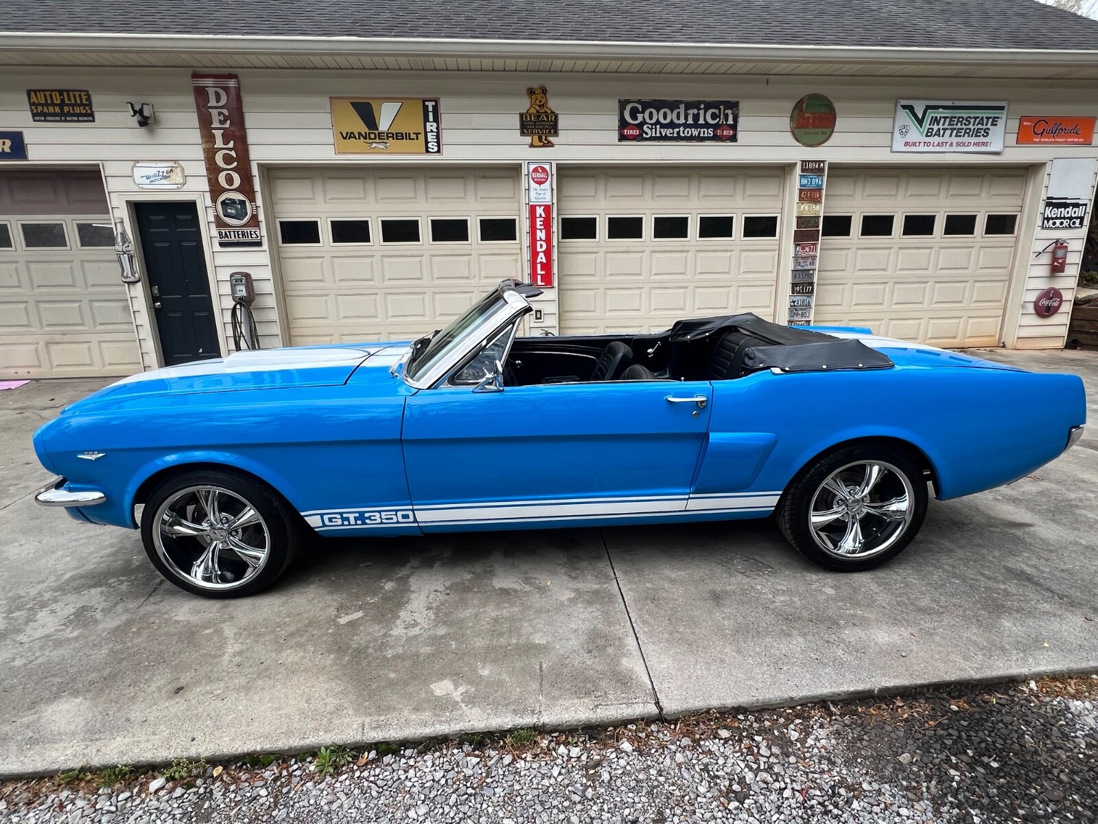 Ford-Mustang-1966-Convertible
