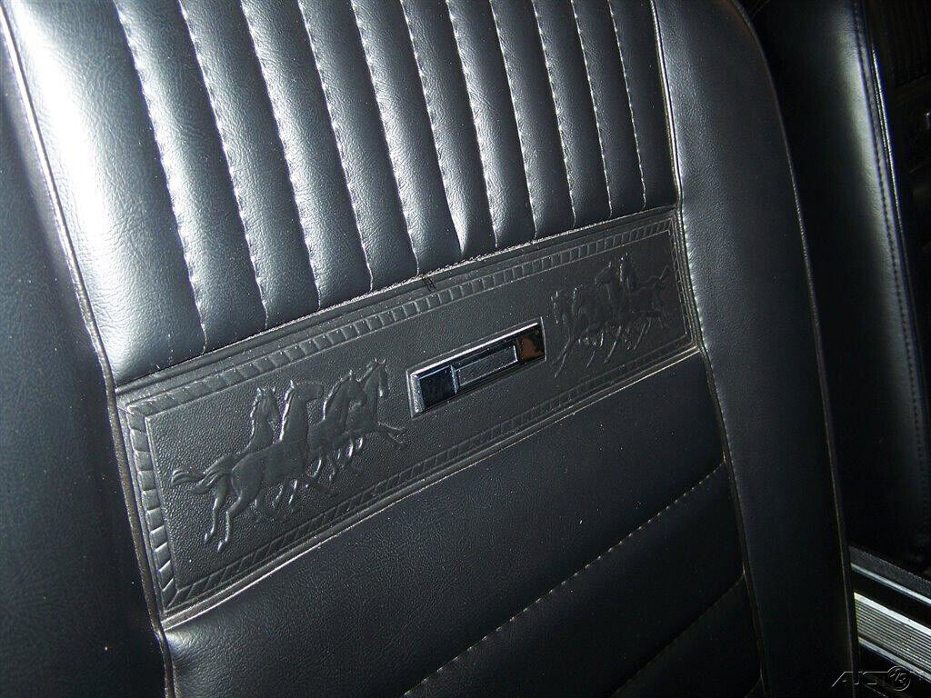Ford-Mustang-1966-Coupe-13