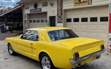 Ford-Mustang-1966-Coupe-2