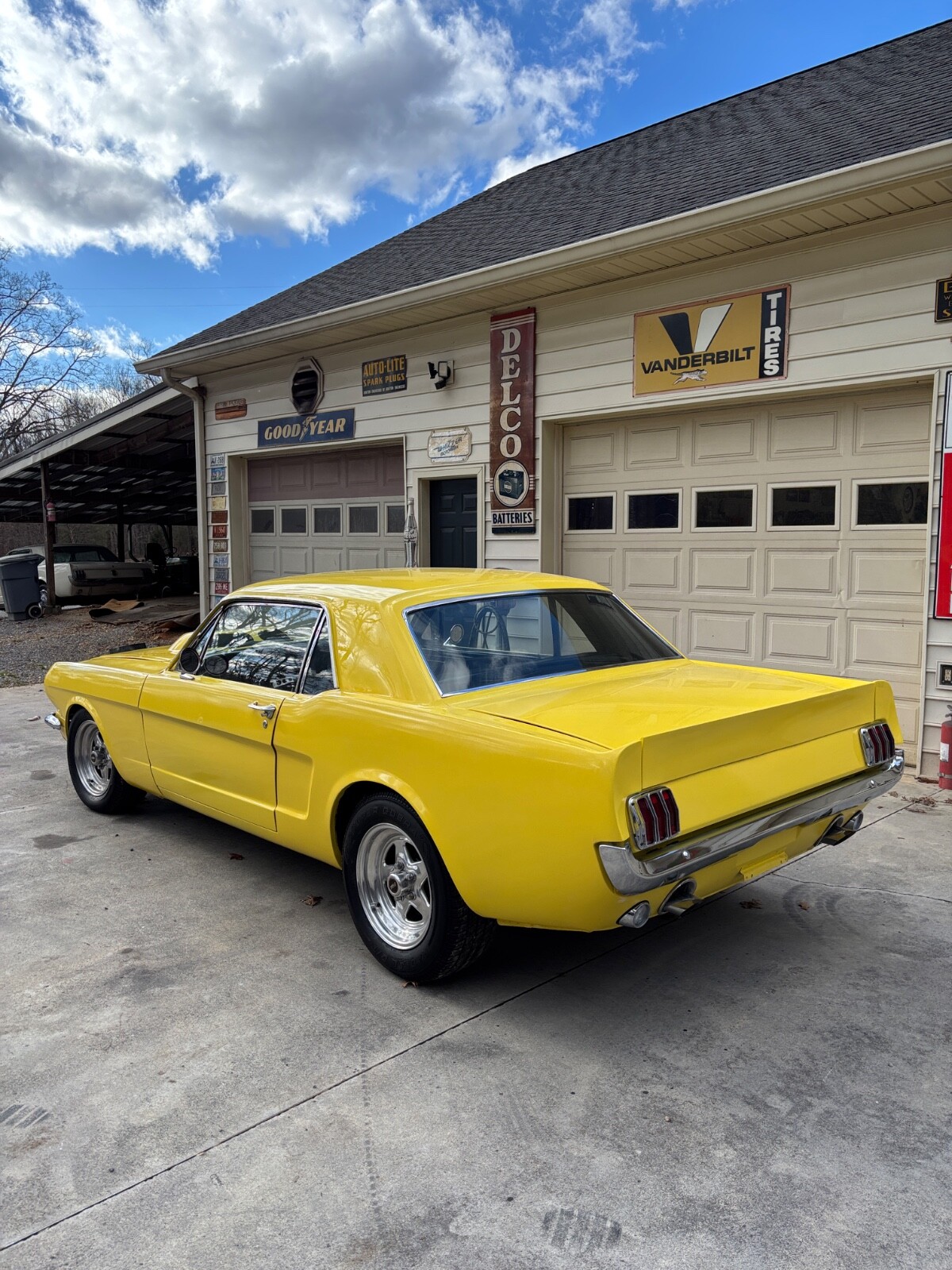 Ford-Mustang-1966-Coupe-2